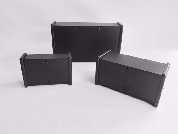 AXE-BOX (3).JPG